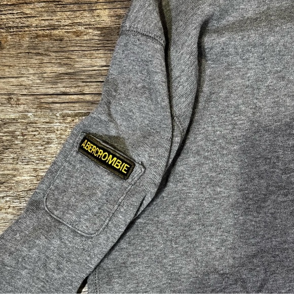 Abercrombie & Fitch Shirt​​​ - Picture 5 of 8